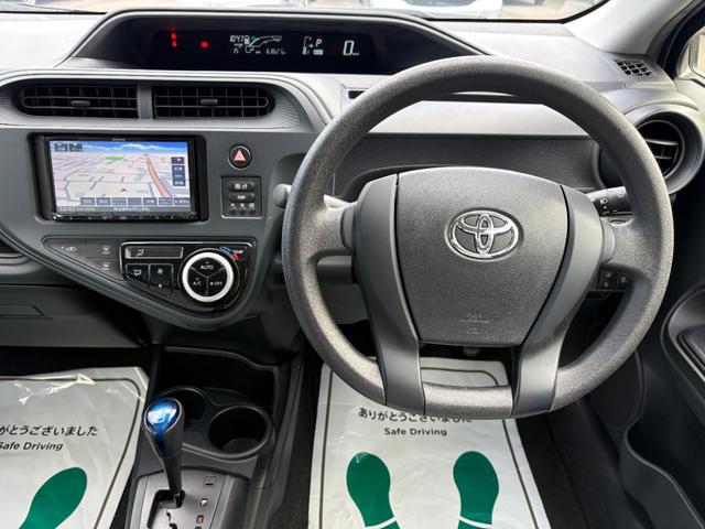 アクア L ナビ Bカメラ ETC キーレス 禁煙車 記録簿 横滑り防止 ABS オートハイビーム 電格ミラー CD 運転席エアバッグ 助手席エアバッグ エアコン パワーウィンドウ(37枚目)