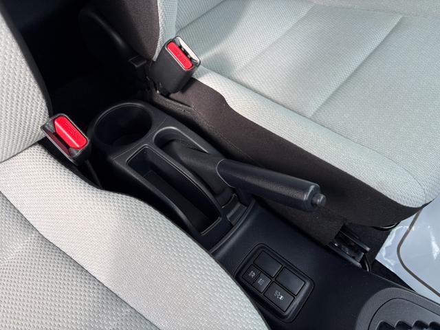 アクア L ナビ Bカメラ ETC キーレス 禁煙車 記録簿 横滑り防止 ABS オートハイビーム 電格ミラー CD 運転席エアバッグ 助手席エアバッグ エアコン パワーウィンドウ(45枚目)