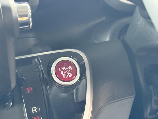 N-BOXカスタム G・ターボAパッケージ ターボ 衝突軽減 オートクルーズ 両側電動 シートヒーター ナビ フルセグ Bカメラ Bluetoothオーディオ Iストップ HID 15インチAW スマキー 禁煙車 フルフラット 横滑り防止(8枚目)