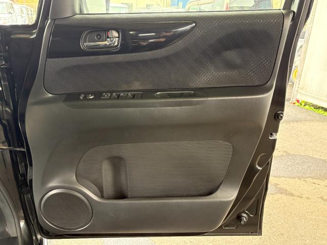 N-BOXカスタム G・ターボAパッケージ ターボ 衝突軽減 オートクルーズ 両側電動 シートヒーター ナビ フルセグ Bカメラ Bluetoothオーディオ Iストップ HID 15インチAW スマキー 禁煙車 フルフラット 横滑り防止(13枚目)