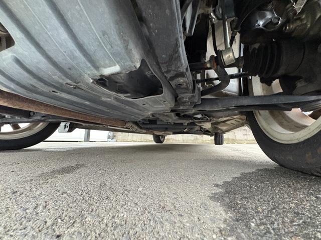 N-BOXカスタム G・ターボAパッケージ ターボ 衝突軽減 オートクルーズ 両側電動 シートヒーター ナビ フルセグ Bカメラ Bluetoothオーディオ Iストップ HID 15インチAW スマキー 禁煙車 フルフラット 横滑り防止(24枚目)