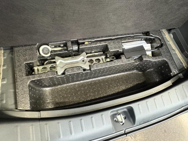 N-BOXカスタム G・ターボAパッケージ ターボ 衝突軽減 オートクルーズ 両側電動 シートヒーター ナビ フルセグ Bカメラ Bluetoothオーディオ Iストップ HID 15インチAW スマキー 禁煙車 フルフラット 横滑り防止(35枚目)