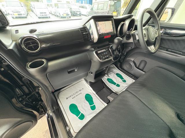 N-BOXカスタム G・ターボAパッケージ ターボ 衝突軽減 オートクルーズ 両側電動 シートヒーター ナビ フルセグ Bカメラ Bluetoothオーディオ Iストップ HID 15インチAW スマキー 禁煙車 フルフラット 横滑り防止(47枚目)