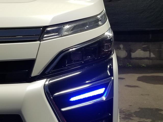 ヴォクシー ハイブリッドZS 煌 衝突軽減 レーンキープ オートクルーズ 両側電動 シートヒーター ナビ フルセグ Bカメラ Bluetoothオーディオ 後席モニター ETC2.0 LEDヘッドライト 16インチAW スマキー(20枚目)