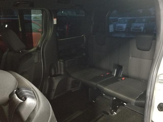 ヴォクシー ハイブリッドZS 煌 衝突軽減 レーンキープ オートクルーズ 両側電動 シートヒーター ナビ フルセグ Bカメラ Bluetoothオーディオ 後席モニター ETC2.0 LEDヘッドライト 16インチAW スマキー(57枚目)