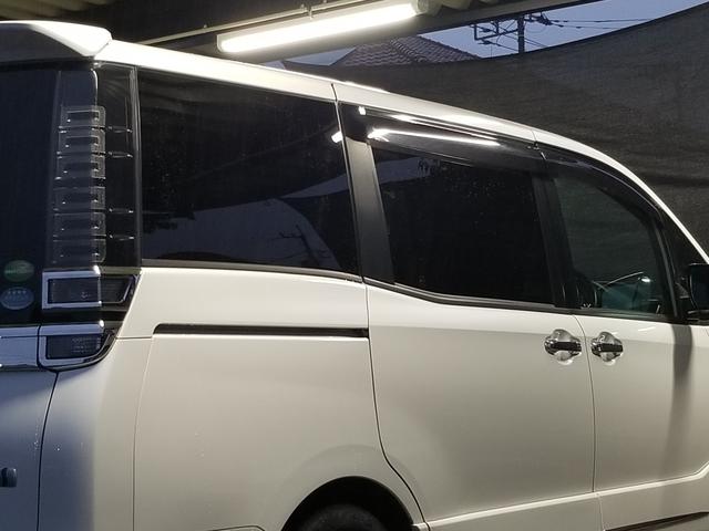 ヴォクシー ハイブリッドZS 煌 衝突軽減 レーンキープ オートクルーズ 両側電動 シートヒーター ナビ フルセグ Bカメラ Bluetoothオーディオ 後席モニター ETC2.0 LEDヘッドライト 16インチAW スマキー(61枚目)