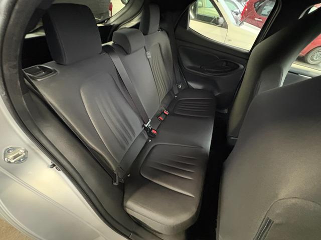 ヤリス ハイブリッドＸ　衝突軽減　レーンキープ　障害物センサー　アダプティブクルーズ　ナビ　Ｂカメラ　Ｂｌｕｅｔｏｏｔｈオーディオ　ＥＴＣ　スマキー　禁煙車　オートハイビーム　オートライト　電格ミラー　運転席エアバッグ（12枚目）