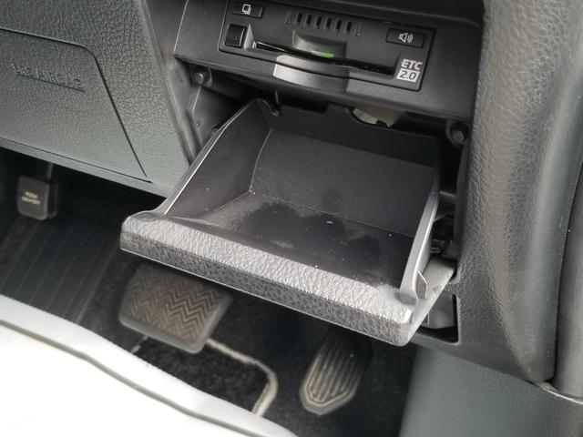 ヴォクシー ZS 煌II 衝突軽減 レーンキープ 障害物センサー オートクルーズ 両側電動 ナビ フルセグ Bカメラ Bluetoothオーディオ ETC2.0 Iストップ LEDヘッドライト 16インチAW スマキー 禁煙車(28枚目)