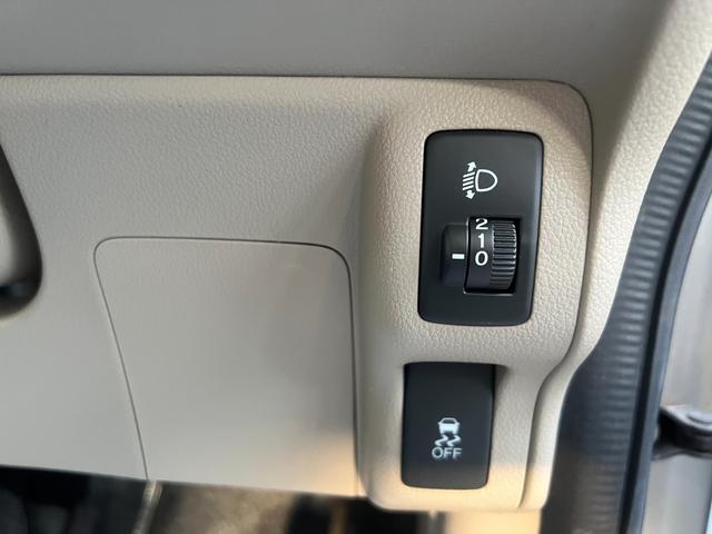 N-BOX C 両側スライド ナビ フルセグ Iストップ スマキー 禁煙車 フルフラット ABS 電格ミラー ベンチシート CD DVD再生 運転席エアバッグ(8枚目)