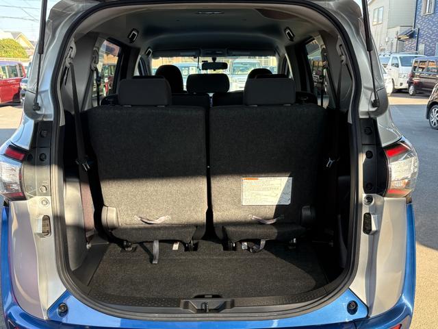 シエンタ X 片側電動 ナビ フルセグ Bカメラ Bluetoothオーディオ ETC Iストップ LEDヘッドライト キーレス 禁煙車 3列 フルフラット ABS(13枚目)