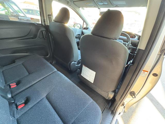 シエンタ X 片側電動 ナビ フルセグ Bカメラ Bluetoothオーディオ ETC Iストップ LEDヘッドライト キーレス 禁煙車 3列 フルフラット ABS(32枚目)