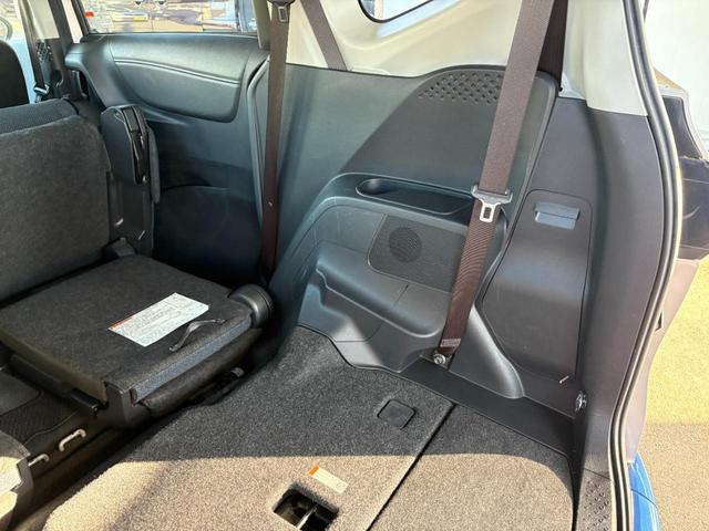 シエンタ X 片側電動 ナビ フルセグ Bカメラ Bluetoothオーディオ ETC Iストップ LEDヘッドライト キーレス 禁煙車 3列 フルフラット ABS(39枚目)