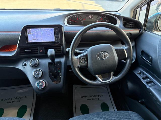 シエンタ X 片側電動 ナビ フルセグ Bカメラ Bluetoothオーディオ ETC Iストップ LEDヘッドライト キーレス 禁煙車 3列 フルフラット ABS(42枚目)