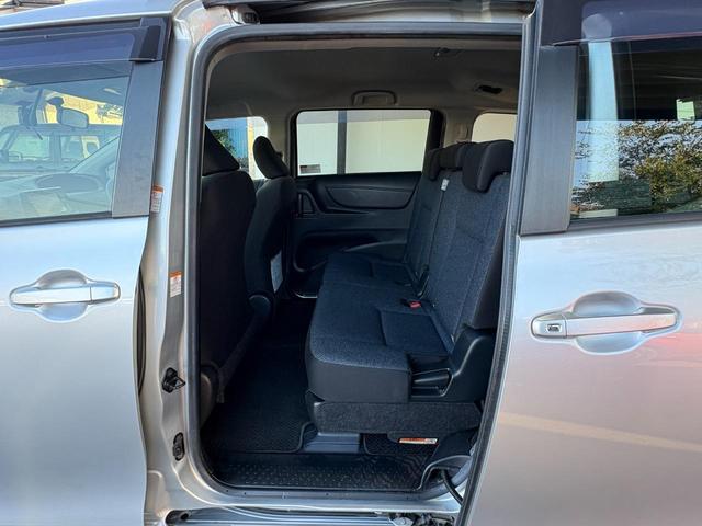 シエンタ X 片側電動 ナビ フルセグ Bカメラ Bluetoothオーディオ ETC Iストップ LEDヘッドライト キーレス 禁煙車 3列 フルフラット ABS(50枚目)