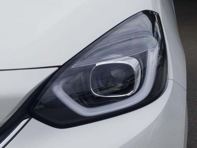 フィット e:HEVホーム 衝突軽減 レーンキープ 障害物センサー アダプティブクルーズ ナビ フルセグ Bカメラ Bluetoothオーディオ ETC LEDヘッドライト スマキー 禁煙車 フルフラット ABS(20枚目)