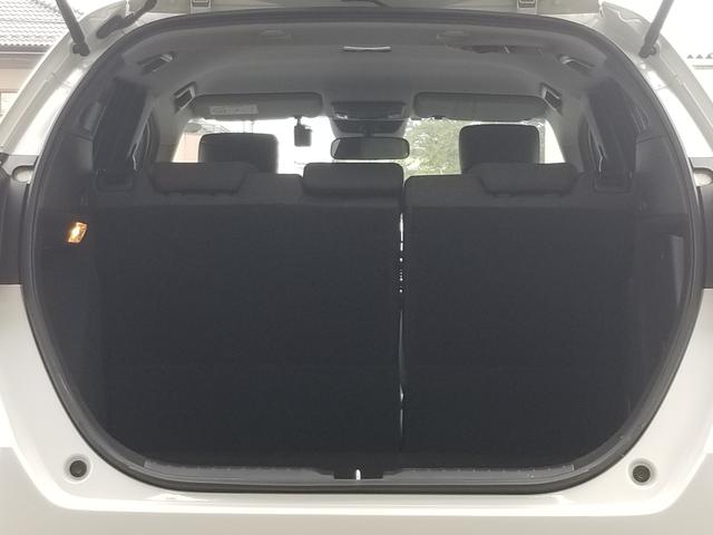 フィット e:HEVホーム 衝突軽減 レーンキープ 障害物センサー アダプティブクルーズ ナビ フルセグ Bカメラ Bluetoothオーディオ ETC LEDヘッドライト スマキー 禁煙車 フルフラット ABS(29枚目)