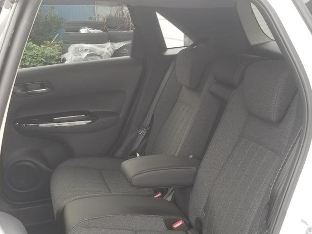 フィット e:HEVホーム 衝突軽減 レーンキープ 障害物センサー アダプティブクルーズ ナビ フルセグ Bカメラ Bluetoothオーディオ ETC LEDヘッドライト スマキー 禁煙車 フルフラット ABS(51枚目)