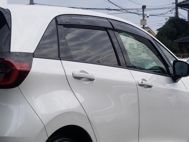 フィット e:HEVホーム 衝突軽減 レーンキープ 障害物センサー アダプティブクルーズ ナビ フルセグ Bカメラ Bluetoothオーディオ ETC LEDヘッドライト スマキー 禁煙車 フルフラット ABS(60枚目)