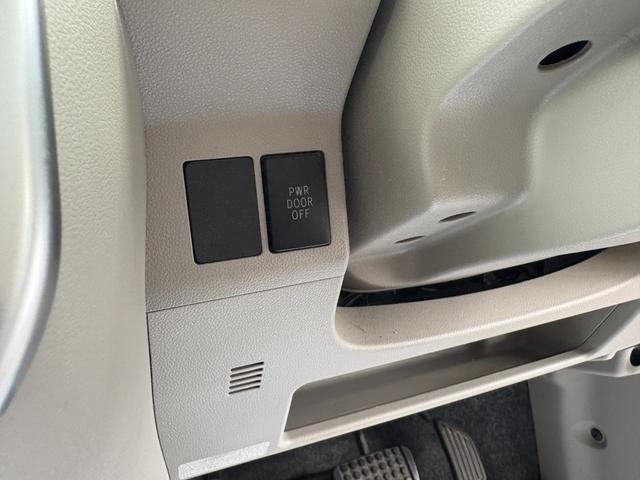 タント Ｘ　片側電動　ＥＴＣ　Ｉストップ　スマキー　禁煙車　フルフラット　ＡＢＳ　オートライト　電格ミラー　ベンチシート　ＣＤ　運転席エアバッグ　助手席エアバッグ　エアコン　パワーウィンドウ　パワーステアリング（5枚目）