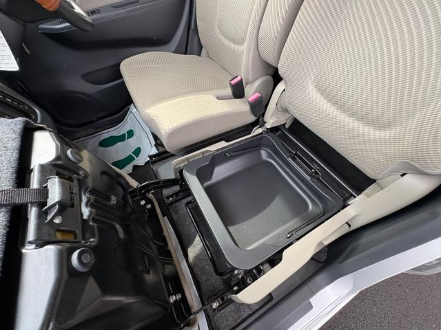 ワゴンR FX Iストップ キーレス 禁煙車 フルフラット ABS 電格ミラー ベンチシート CD 運転席エアバッグ 助手席エアバッグ エアコン パワーウィンドウ パワーステアリング(40枚目)