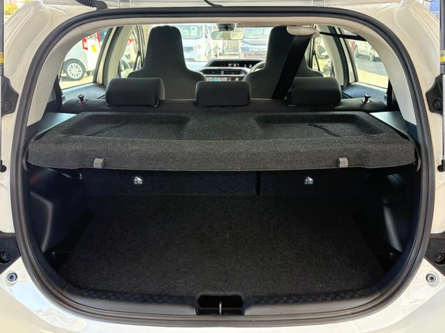 アクア Sビジネスパッケージ 衝突軽減 レーンキープ 障害物センサー ナビ 全周囲カメラ Fカメラ サイドカメラ Bカメラ Bluetoothオーディオ ETC スマキー 禁煙車 フルフラット 横滑り防止 ABS オートハイビーム(13枚目)