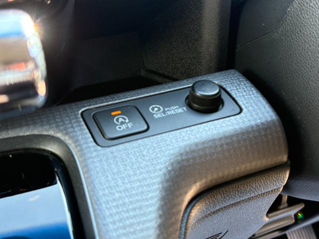 ステップワゴンスパーダ スパーダアドバンスパッケージα　オートクルーズ　片側電動　ナビ　フルセグ　Ｂカメラ　Ｂｌｕｅｔｏｏｔｈオーディオ　後席モニター　ＥＴＣ　Ｉストップ　１６インチＡＷ　スマキー　禁煙車　３列　フルフラット　横滑り防止　ＡＢＳ（11枚目）