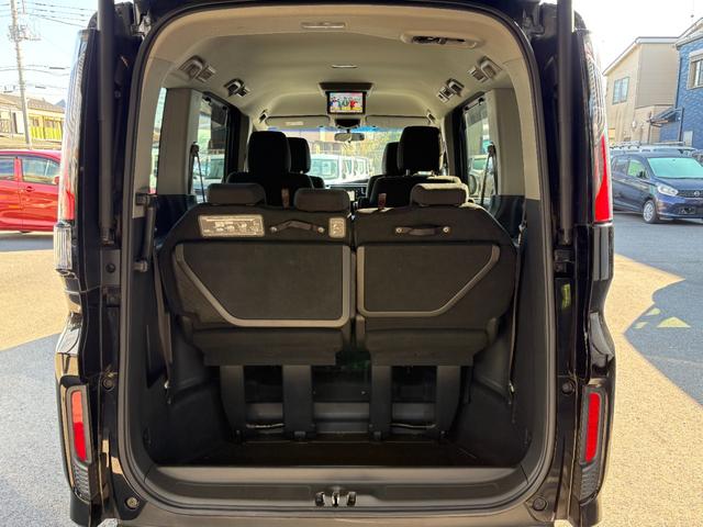 ステップワゴンスパーダ スパーダアドバンスパッケージα　オートクルーズ　片側電動　ナビ　フルセグ　Ｂカメラ　Ｂｌｕｅｔｏｏｔｈオーディオ　後席モニター　ＥＴＣ　Ｉストップ　１６インチＡＷ　スマキー　禁煙車　３列　フルフラット　横滑り防止　ＡＢＳ（15枚目）