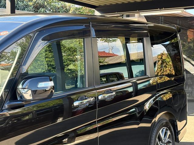 ステップワゴンスパーダ スパーダアドバンスパッケージα　オートクルーズ　片側電動　ナビ　フルセグ　Ｂカメラ　Ｂｌｕｅｔｏｏｔｈオーディオ　後席モニター　ＥＴＣ　Ｉストップ　１６インチＡＷ　スマキー　禁煙車　３列　フルフラット　横滑り防止　ＡＢＳ（24枚目）