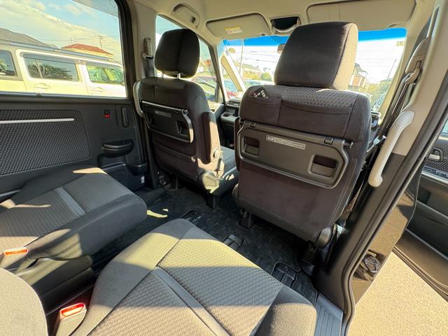 ステップワゴンスパーダ スパーダアドバンスパッケージα　オートクルーズ　片側電動　ナビ　フルセグ　Ｂカメラ　Ｂｌｕｅｔｏｏｔｈオーディオ　後席モニター　ＥＴＣ　Ｉストップ　１６インチＡＷ　スマキー　禁煙車　３列　フルフラット　横滑り防止　ＡＢＳ（31枚目）