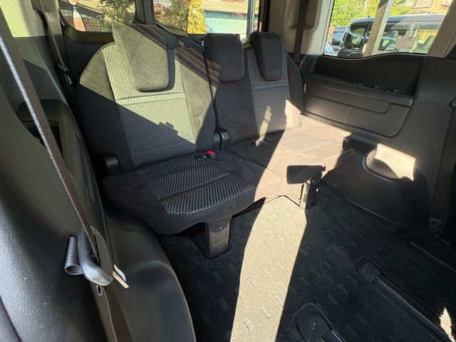 ステップワゴンスパーダ スパーダアドバンスパッケージα　オートクルーズ　片側電動　ナビ　フルセグ　Ｂカメラ　Ｂｌｕｅｔｏｏｔｈオーディオ　後席モニター　ＥＴＣ　Ｉストップ　１６インチＡＷ　スマキー　禁煙車　３列　フルフラット　横滑り防止　ＡＢＳ（32枚目）