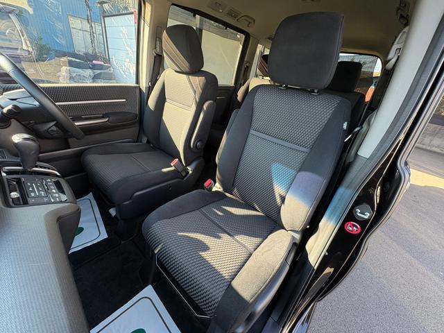 ステップワゴンスパーダ スパーダアドバンスパッケージα　オートクルーズ　片側電動　ナビ　フルセグ　Ｂカメラ　Ｂｌｕｅｔｏｏｔｈオーディオ　後席モニター　ＥＴＣ　Ｉストップ　１６インチＡＷ　スマキー　禁煙車　３列　フルフラット　横滑り防止　ＡＢＳ（48枚目）