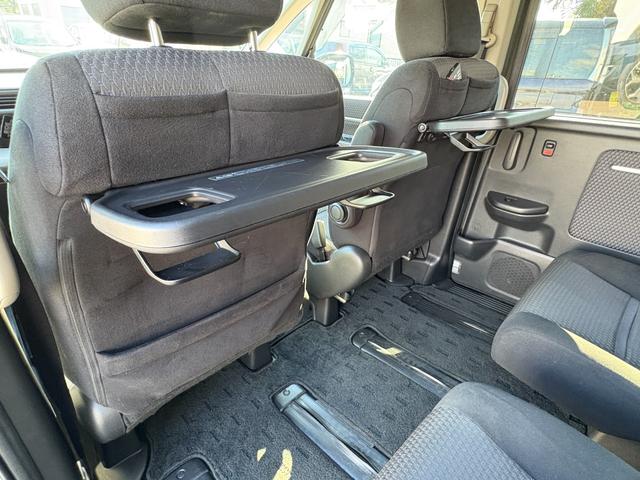 ステップワゴンスパーダ スパーダアドバンスパッケージα　オートクルーズ　片側電動　ナビ　フルセグ　Ｂカメラ　Ｂｌｕｅｔｏｏｔｈオーディオ　後席モニター　ＥＴＣ　Ｉストップ　１６インチＡＷ　スマキー　禁煙車　３列　フルフラット　横滑り防止　ＡＢＳ（54枚目）