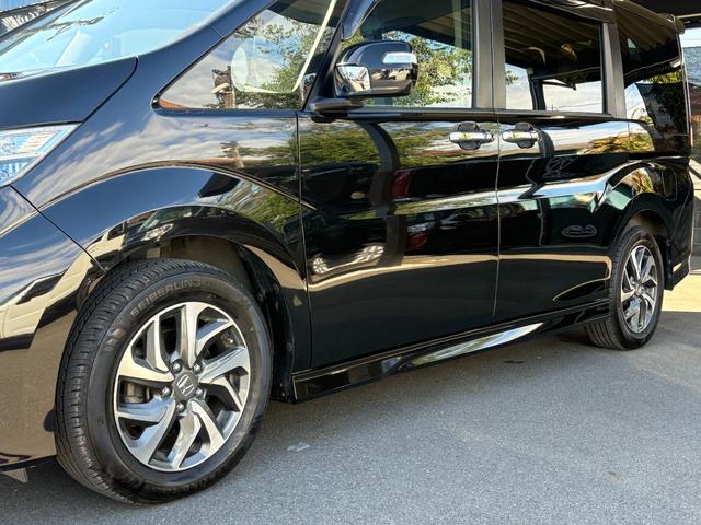 ステップワゴンスパーダ スパーダアドバンスパッケージα　オートクルーズ　片側電動　ナビ　フルセグ　Ｂカメラ　Ｂｌｕｅｔｏｏｔｈオーディオ　後席モニター　ＥＴＣ　Ｉストップ　１６インチＡＷ　スマキー　禁煙車　３列　フルフラット　横滑り防止　ＡＢＳ（61枚目）