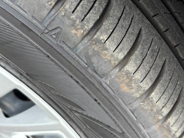 ライズ Ｘ　衝突軽減　レーンキープ　障害物センサー　ナビ　フルセグ　Ｂカメラ　Ｂｌｕｅｔｏｏｔｈオーディオ　ＥＴＣ　Ｉストップ　ＬＥＤヘッドライト　スマキー　禁煙車　フルフラット　ＡＢＳ　オートハイビーム（24枚目）