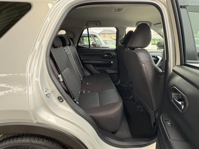 ライズ Ｘ　衝突軽減　レーンキープ　障害物センサー　ナビ　フルセグ　Ｂカメラ　Ｂｌｕｅｔｏｏｔｈオーディオ　ＥＴＣ　Ｉストップ　ＬＥＤヘッドライト　スマキー　禁煙車　フルフラット　ＡＢＳ　オートハイビーム（30枚目）