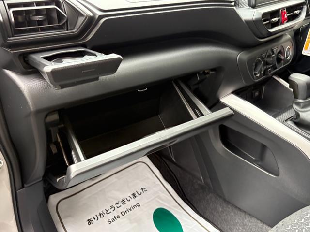 ライズ Ｘ　衝突軽減　レーンキープ　障害物センサー　ナビ　フルセグ　Ｂカメラ　Ｂｌｕｅｔｏｏｔｈオーディオ　ＥＴＣ　Ｉストップ　ＬＥＤヘッドライト　スマキー　禁煙車　フルフラット　ＡＢＳ　オートハイビーム（42枚目）