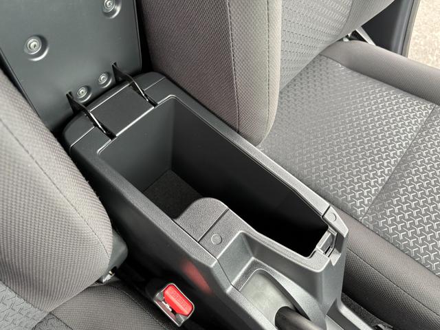 ライズ Ｘ　衝突軽減　レーンキープ　障害物センサー　ナビ　フルセグ　Ｂカメラ　Ｂｌｕｅｔｏｏｔｈオーディオ　ＥＴＣ　Ｉストップ　ＬＥＤヘッドライト　スマキー　禁煙車　フルフラット　ＡＢＳ　オートハイビーム（46枚目）