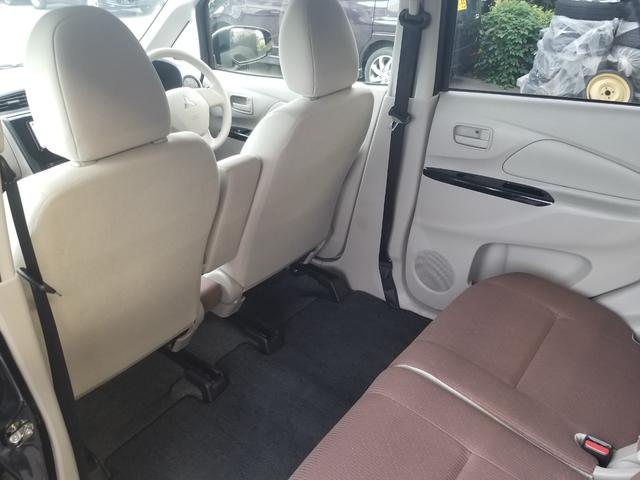 Ｅ　シートヒーター　ナビ　ワンセグ　Ｂｌｕｅｔｏｏｔｈオーディオ　ＥＴＣ　１４インチＡＷ　キーレス　禁煙車　フルフラット　横滑り防止　ＡＢＳ　電格ミラー　ベンチシート　ＣＤ　ＤＶＤ再生