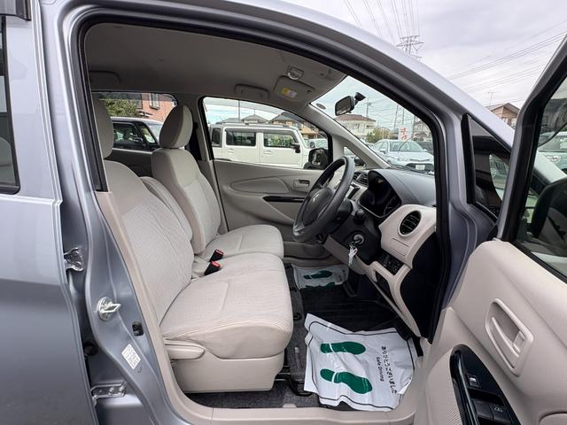 eKワゴン E キーレス 禁煙車 フルフラット ABS 電格ミラー ベンチシート CD 運転席エアバッグ 助手席エアバッグ エアコン パワーウィンドウ パワーステアリング(21枚目)