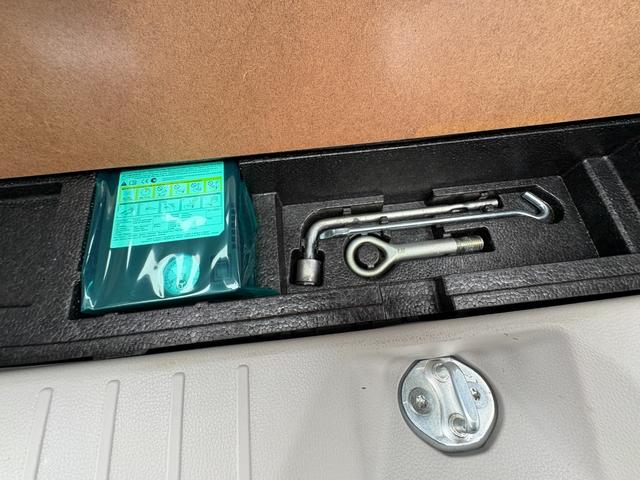 eKワゴン E キーレス 禁煙車 フルフラット ABS 電格ミラー ベンチシート CD 運転席エアバッグ 助手席エアバッグ エアコン パワーウィンドウ パワーステアリング(30枚目)