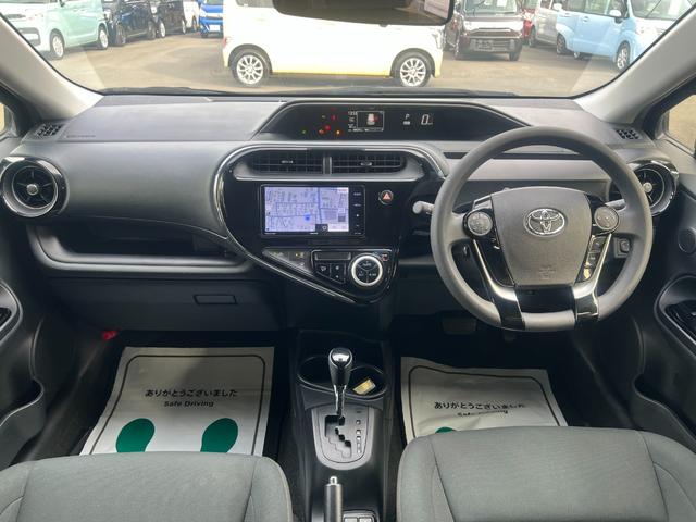 アクア Ｓスタイルブラック　衝突軽減　レーンキープ　障害物センサー　ナビ　フルセグ　Ｂカメラ　Ｂｌｕｅｔｏｏｔｈオーディオ　ＥＴＣ　ＬＥＤヘッドライト　スマキー　禁煙車　ＡＢＳ　オートハイビーム　電格ミラー　ＣＤ　ＤＶＤ再生（3枚目）