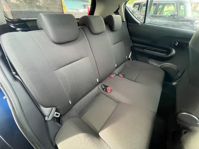 アクア Ｓスタイルブラック　衝突軽減　レーンキープ　障害物センサー　ナビ　フルセグ　Ｂカメラ　Ｂｌｕｅｔｏｏｔｈオーディオ　ＥＴＣ　ＬＥＤヘッドライト　スマキー　禁煙車　ＡＢＳ　オートハイビーム　電格ミラー　ＣＤ　ＤＶＤ再生（11枚目）