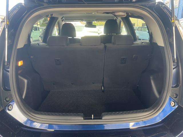 アクア Ｓスタイルブラック　衝突軽減　レーンキープ　障害物センサー　ナビ　フルセグ　Ｂカメラ　Ｂｌｕｅｔｏｏｔｈオーディオ　ＥＴＣ　ＬＥＤヘッドライト　スマキー　禁煙車　ＡＢＳ　オートハイビーム　電格ミラー　ＣＤ　ＤＶＤ再生（12枚目）