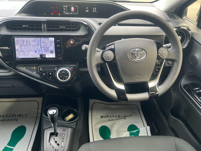 アクア Ｓスタイルブラック　衝突軽減　レーンキープ　障害物センサー　ナビ　フルセグ　Ｂカメラ　Ｂｌｕｅｔｏｏｔｈオーディオ　ＥＴＣ　ＬＥＤヘッドライト　スマキー　禁煙車　ＡＢＳ　オートハイビーム　電格ミラー　ＣＤ　ＤＶＤ再生（13枚目）