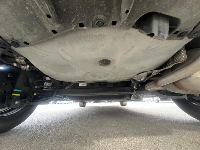 アクア Ｓスタイルブラック　衝突軽減　レーンキープ　障害物センサー　ナビ　フルセグ　Ｂカメラ　Ｂｌｕｅｔｏｏｔｈオーディオ　ＥＴＣ　ＬＥＤヘッドライト　スマキー　禁煙車　ＡＢＳ　オートハイビーム　電格ミラー　ＣＤ　ＤＶＤ再生（24枚目）