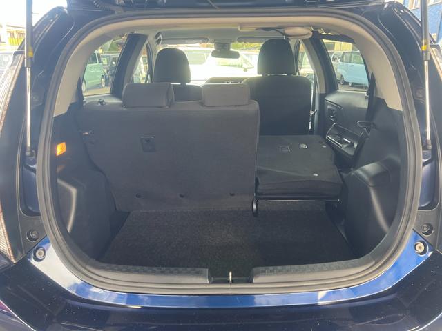 アクア Ｓスタイルブラック　衝突軽減　レーンキープ　障害物センサー　ナビ　フルセグ　Ｂカメラ　Ｂｌｕｅｔｏｏｔｈオーディオ　ＥＴＣ　ＬＥＤヘッドライト　スマキー　禁煙車　ＡＢＳ　オートハイビーム　電格ミラー　ＣＤ　ＤＶＤ再生（28枚目）