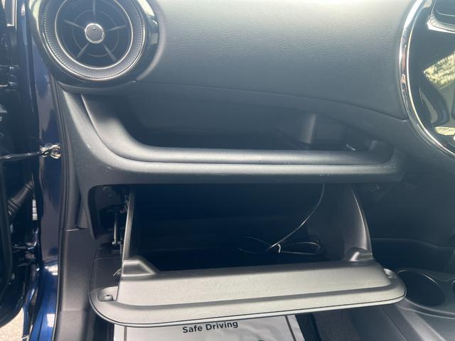 アクア Ｓスタイルブラック　衝突軽減　レーンキープ　障害物センサー　ナビ　フルセグ　Ｂカメラ　Ｂｌｕｅｔｏｏｔｈオーディオ　ＥＴＣ　ＬＥＤヘッドライト　スマキー　禁煙車　ＡＢＳ　オートハイビーム　電格ミラー　ＣＤ　ＤＶＤ再生（34枚目）