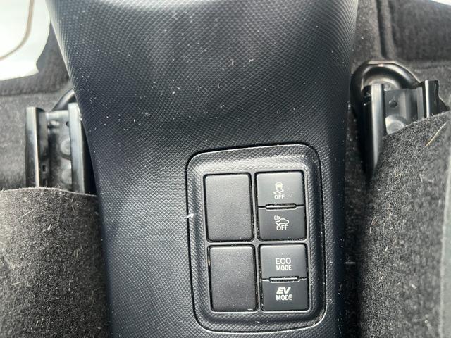 アクア Ｓスタイルブラック　衝突軽減　レーンキープ　障害物センサー　ナビ　フルセグ　Ｂカメラ　Ｂｌｕｅｔｏｏｔｈオーディオ　ＥＴＣ　ＬＥＤヘッドライト　スマキー　禁煙車　ＡＢＳ　オートハイビーム　電格ミラー　ＣＤ　ＤＶＤ再生（38枚目）