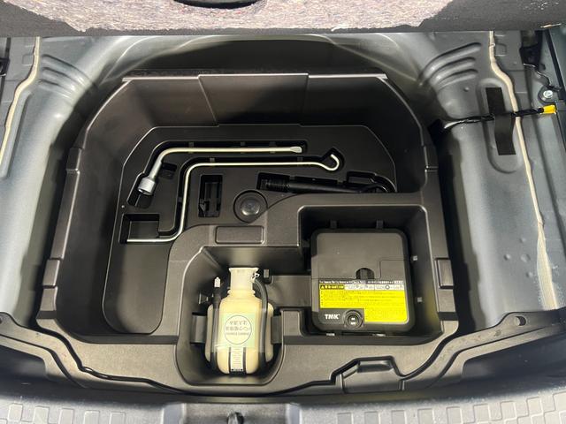 アクア Ｓスタイルブラック　衝突軽減　レーンキープ　障害物センサー　ナビ　フルセグ　Ｂカメラ　Ｂｌｕｅｔｏｏｔｈオーディオ　ＥＴＣ　ＬＥＤヘッドライト　スマキー　禁煙車　ＡＢＳ　オートハイビーム　電格ミラー　ＣＤ　ＤＶＤ再生（51枚目）