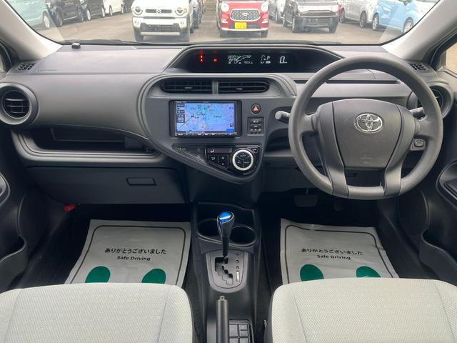 アクア L ナビ Bluetoothオーディオ ETC スマキー 禁煙車 ABS 電格ミラー 運転席エアバッグ 助手席エアバッグ エアコン パワーウィンドウ パワーステアリング(3枚目)